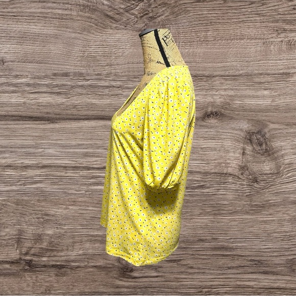 113 - 🌻 Petite Print Top - Picture 5 of 13